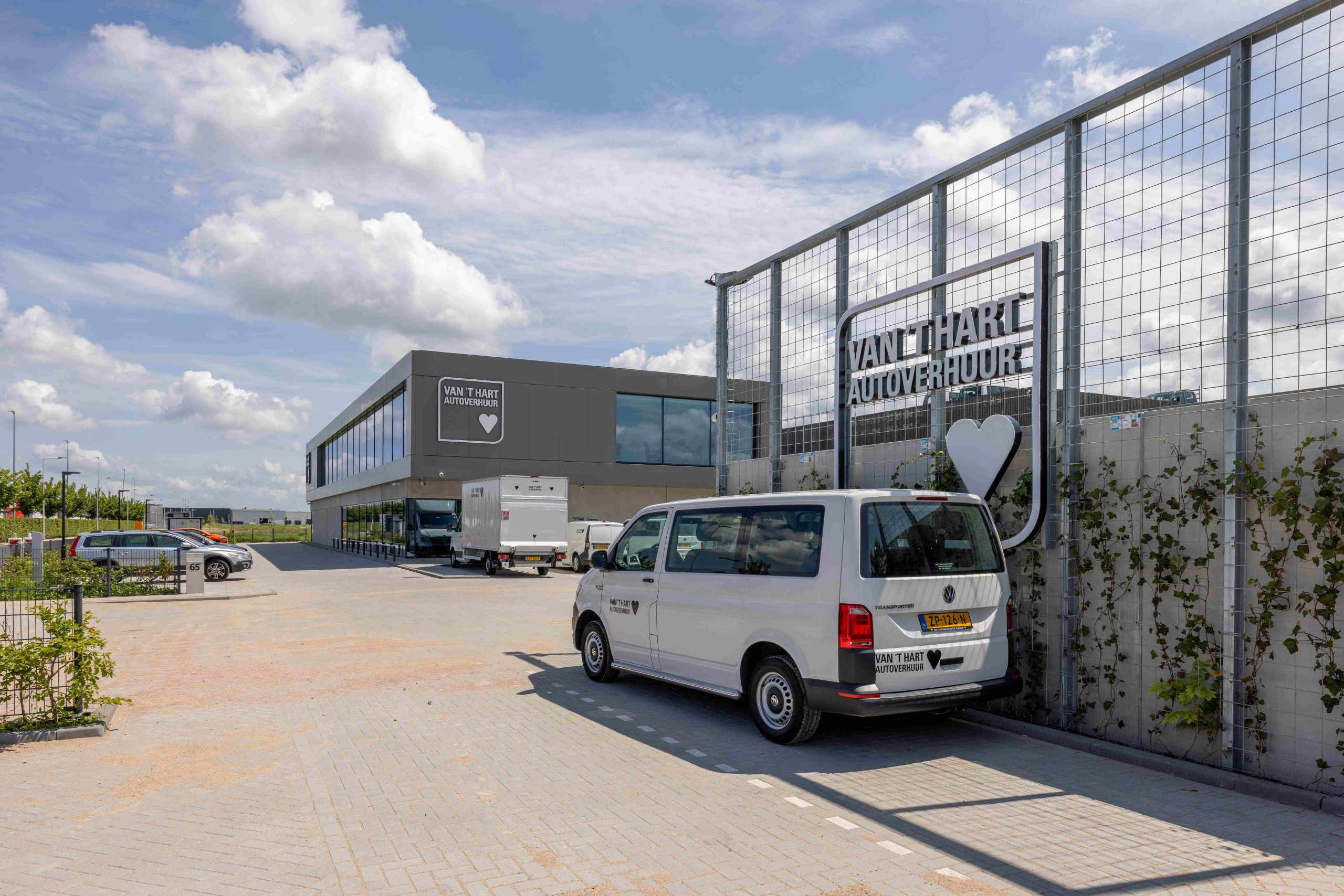 Hoofdkantoor Van 't Hart Autoverhuur